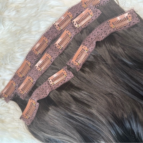 Human hair blend Luxurious Dark Brown Wavy Clip in Hair Extension - Picture 5 of 10